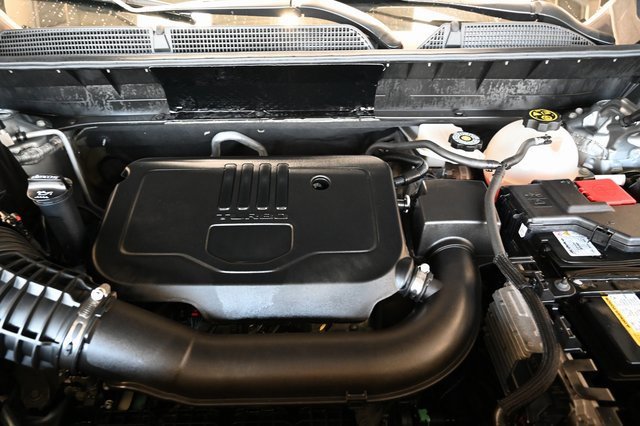 Used 2023 GMC Acadia SLE w/ Driver Convenience Package image 29