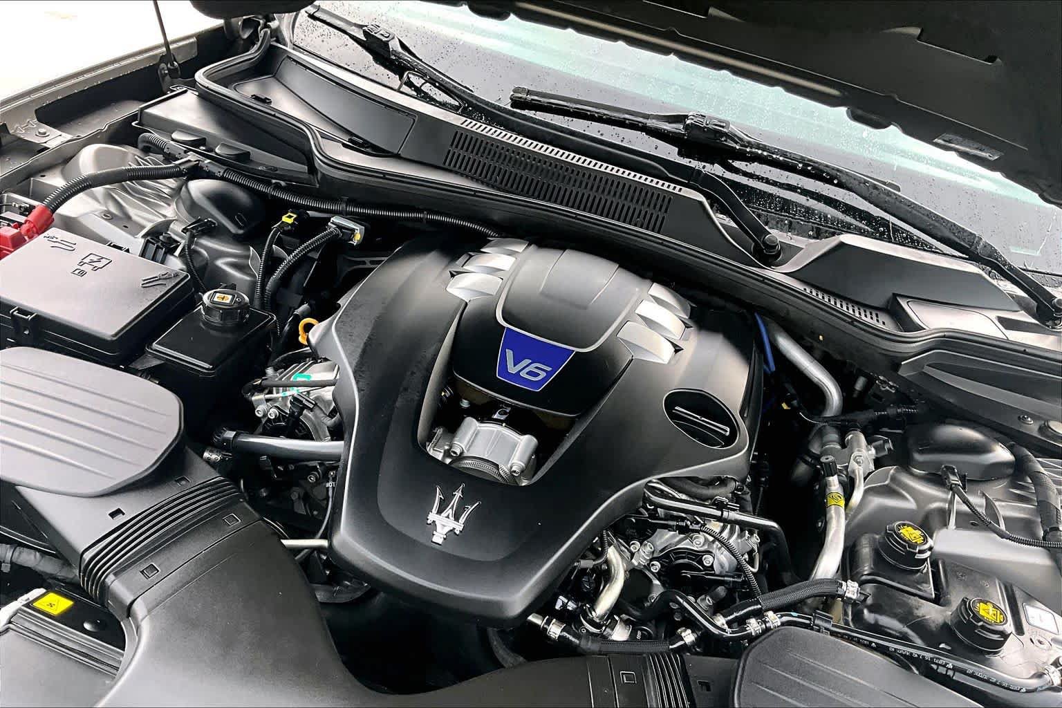 Used 2017 Maserati Quattroporte S GranSport Q4 AWD/4WD image 31