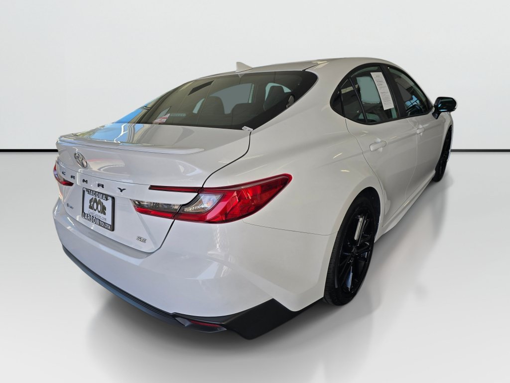 Used 2025 Toyota Camry SE FWD image 5