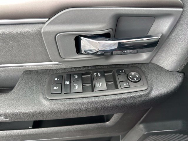 Used 2024 RAM 1500 Classic SLT AWD/4WD image 10