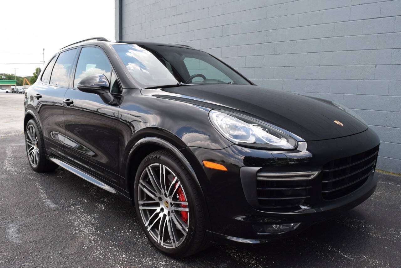Used 2017 Porsche Cayenne GTS AWD/4WD image 17
