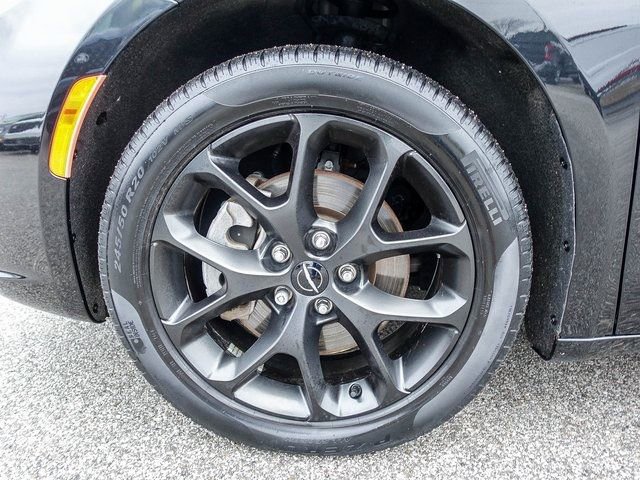 Used 2023 Chrysler Pacifica Limited w/ S Appearance Package image 22