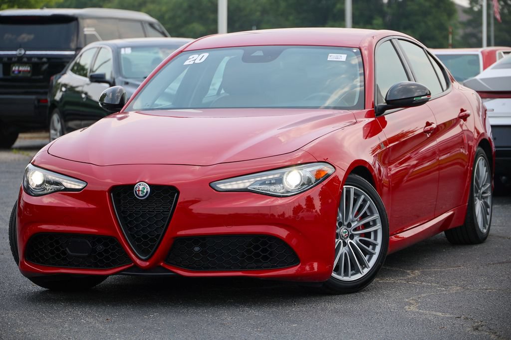 Used 2020 Alfa Romeo Giulia w/ Quick Order Package 22K Sport RWD image 29
