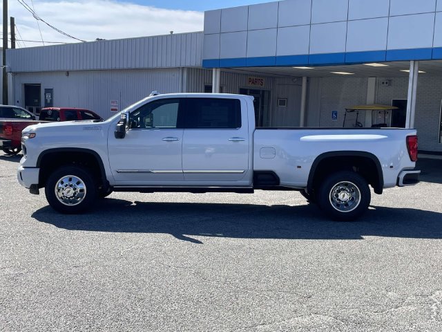 New 2026 Chevrolet Silverado 3500 High Country w/ High Country Premium Package AWD/4WD image 6