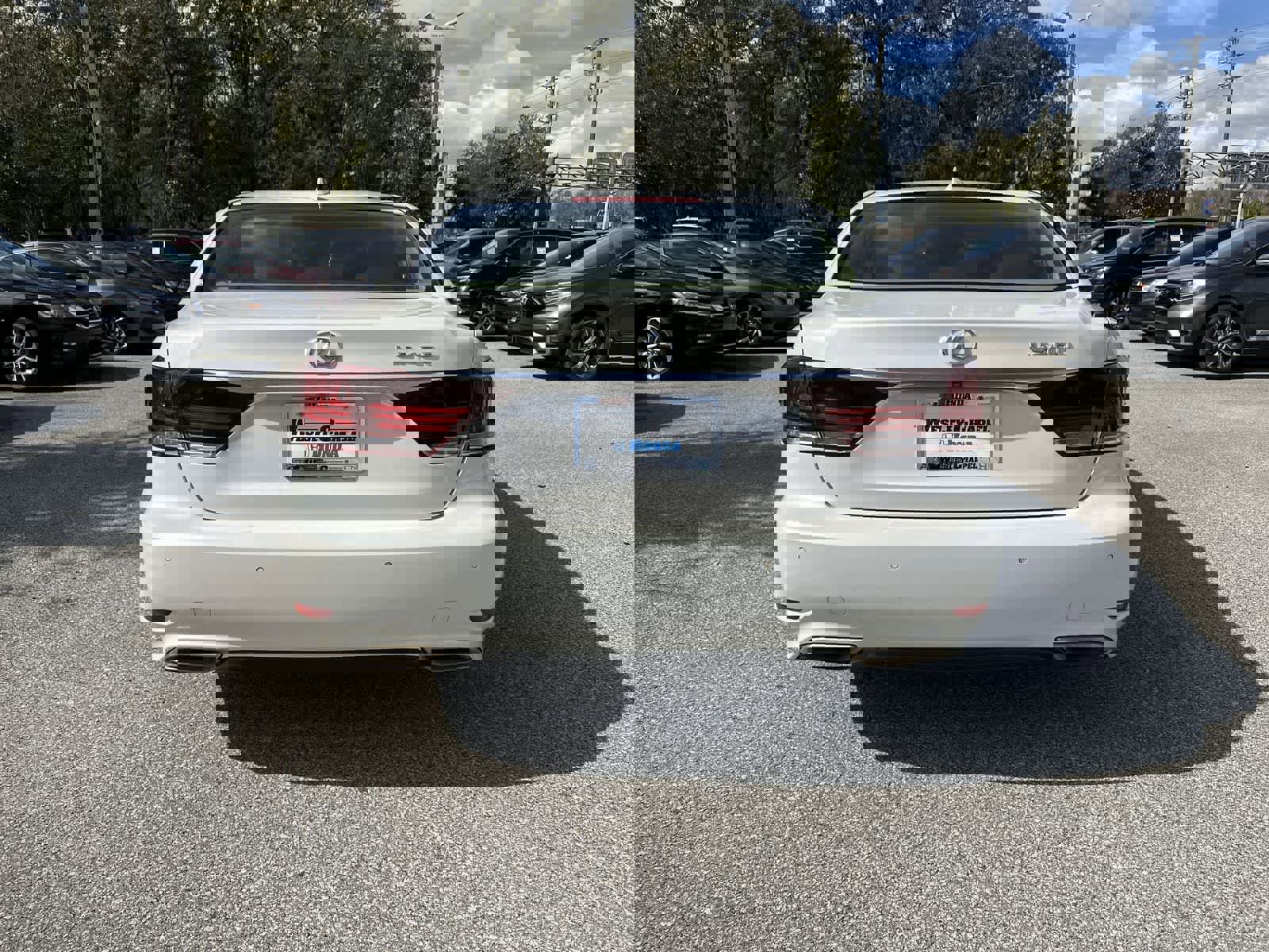 Used 2016 Lexus LS 460 w/ Comfort Package image 5