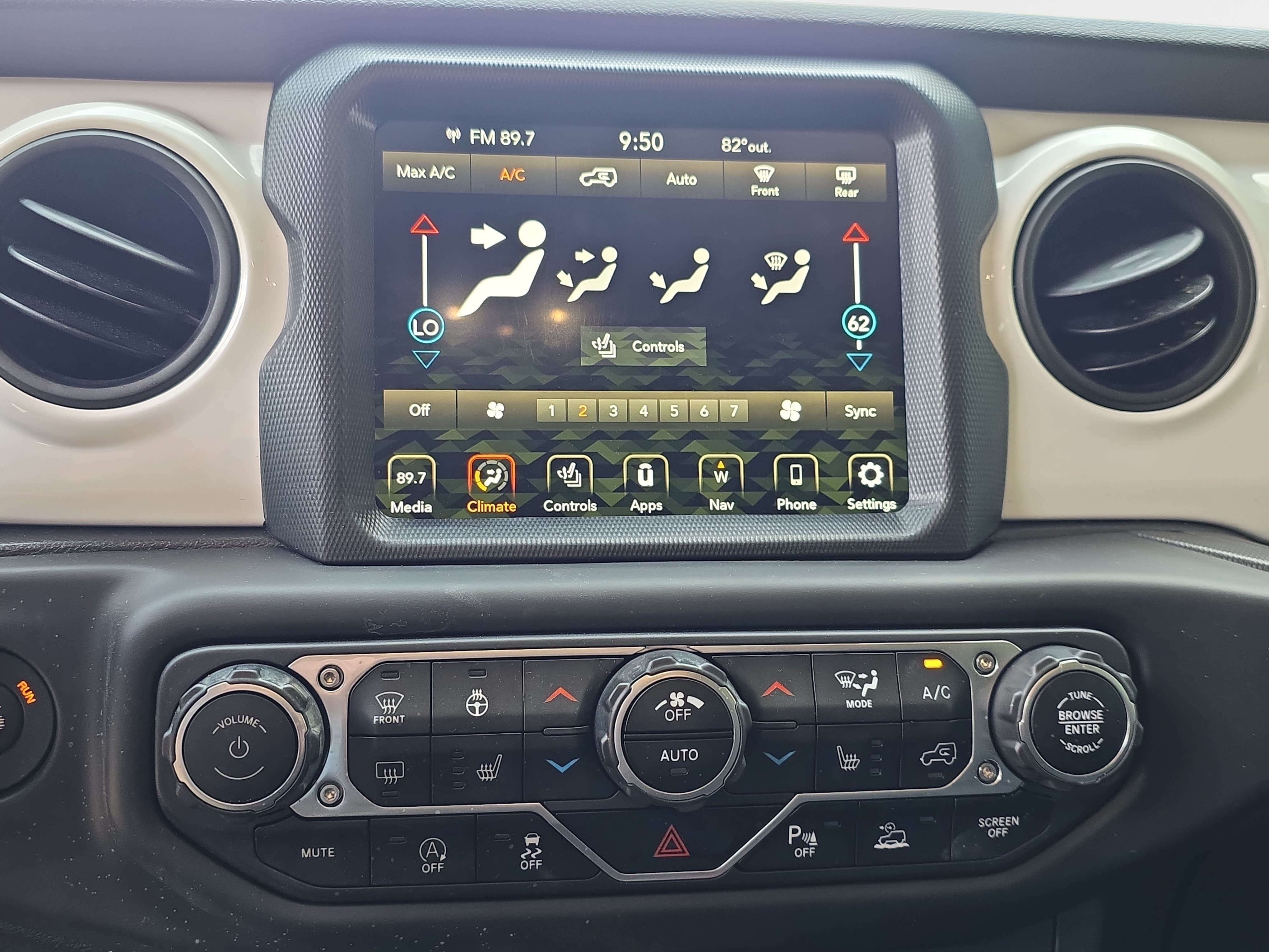 Used 2021 Jeep Wrangler Unlimited Sport AWD/4WD image 22
