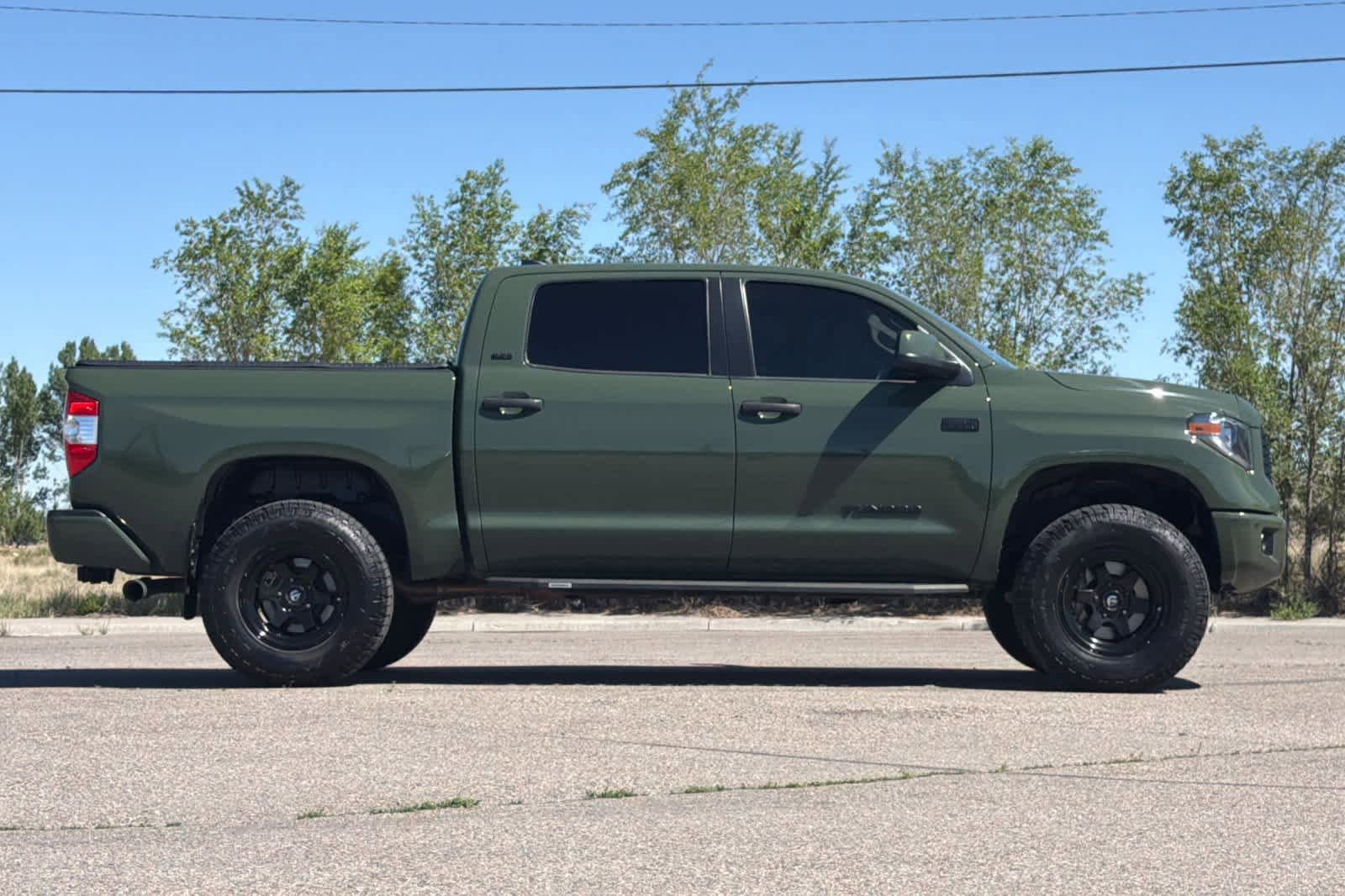 Used 2021 Toyota Tundra SR5 w/ Trail Edition AWD/4WD image 8