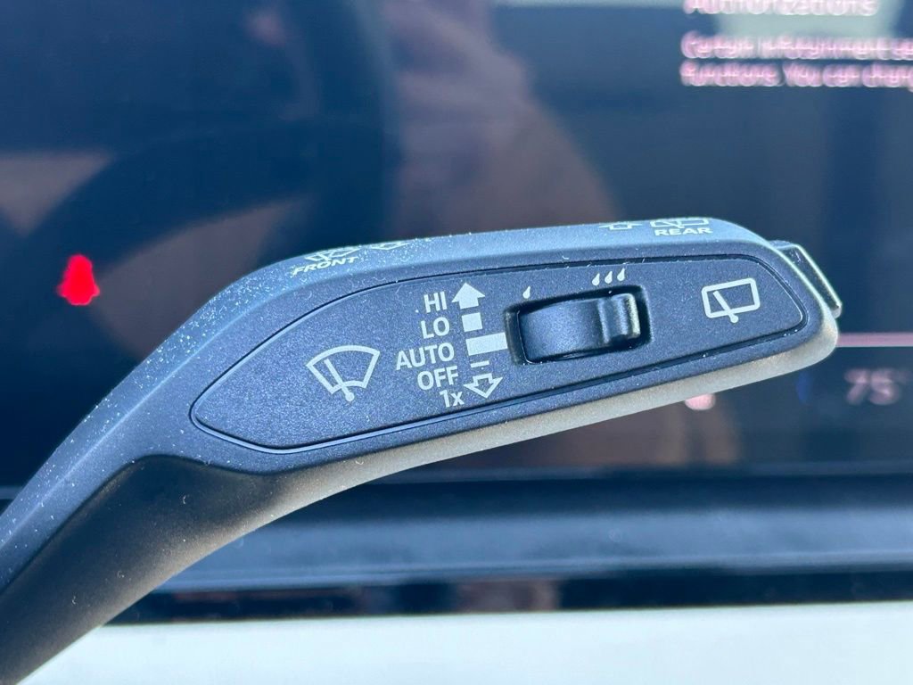 Used 2025 Audi Q6 e-tron Premium w/ Convenience Package image 25