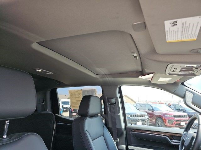 Used 2025 Chevrolet Silverado 1500 RST w/ RST All Star Premium Package AWD/4WD image 13