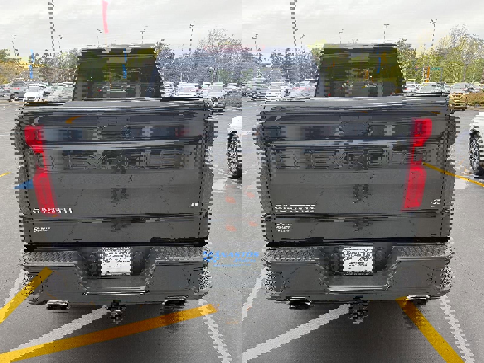 Used 2021 Chevrolet Silverado 1500 LT Trail Boss w/ Convenience Package II image 6