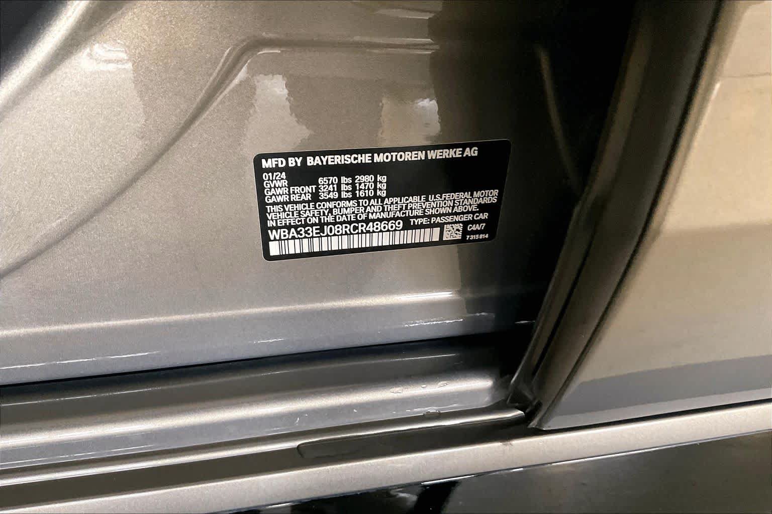 Certified 2024 BMW 760i xDrive AWD/4WD image 32