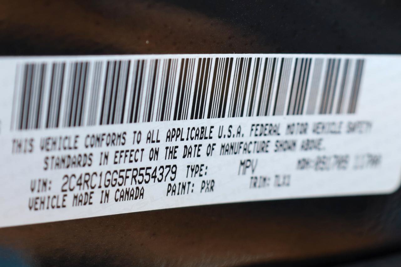 Used 2015 Chrysler Town & Country Limited Platinum FWD image 20