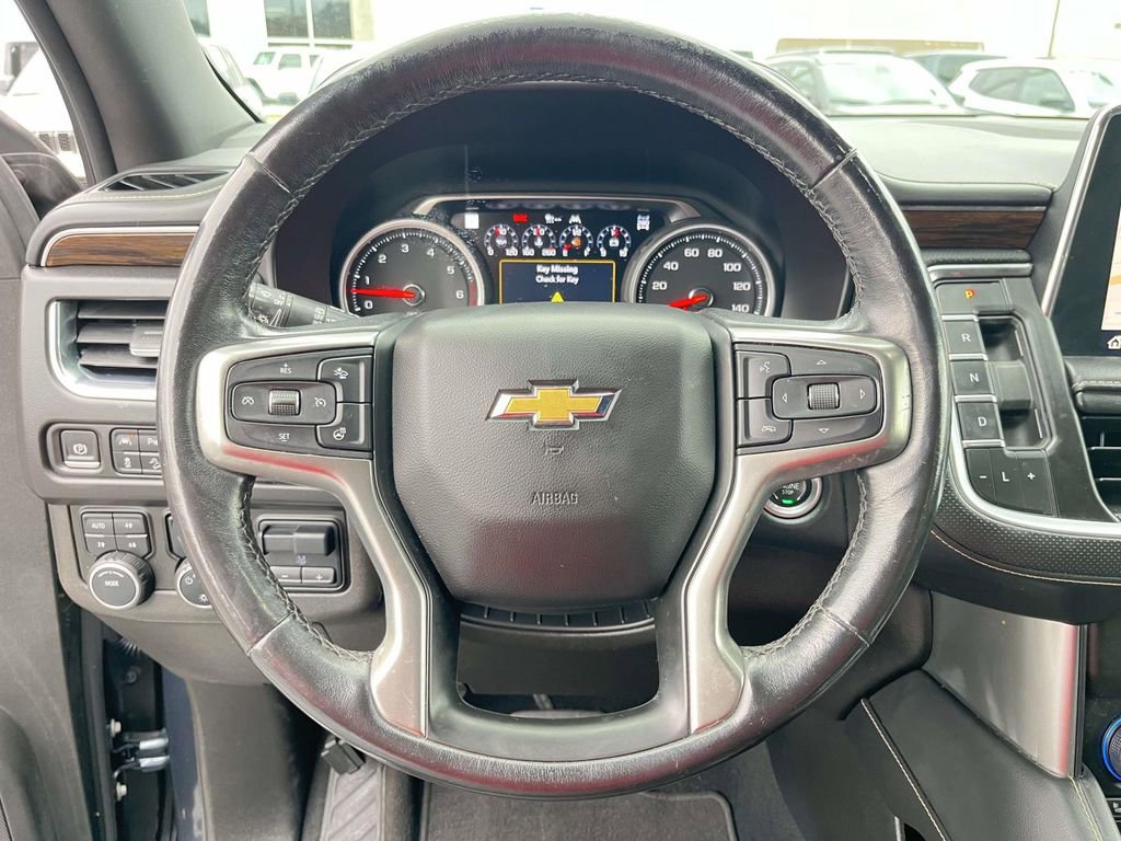 Used 2021 Chevrolet Suburban Premier w/ Premium Package image 17