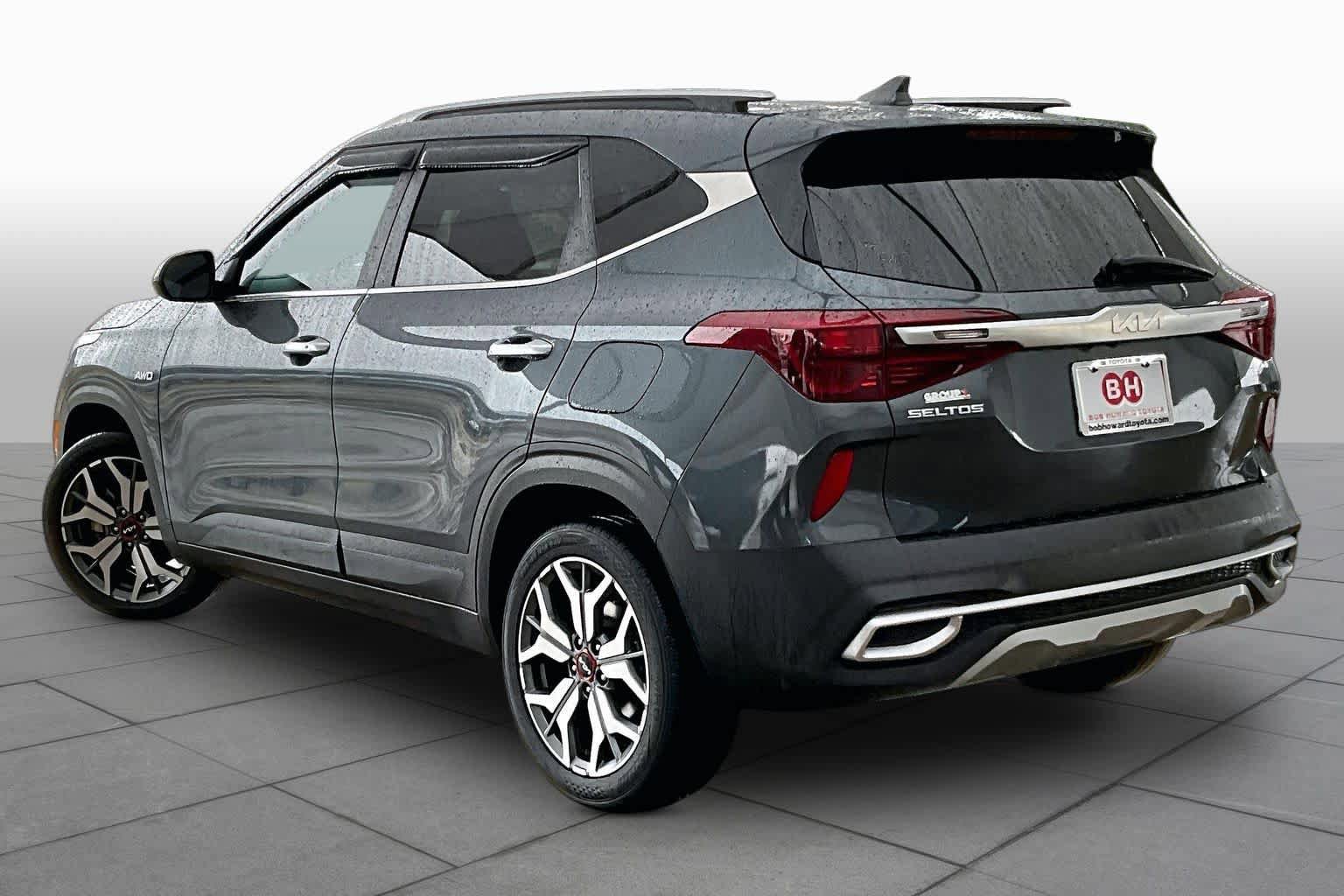 Used 2023 Kia Seltos SX w/ SX Sunroof Package AWD/4WD image 11