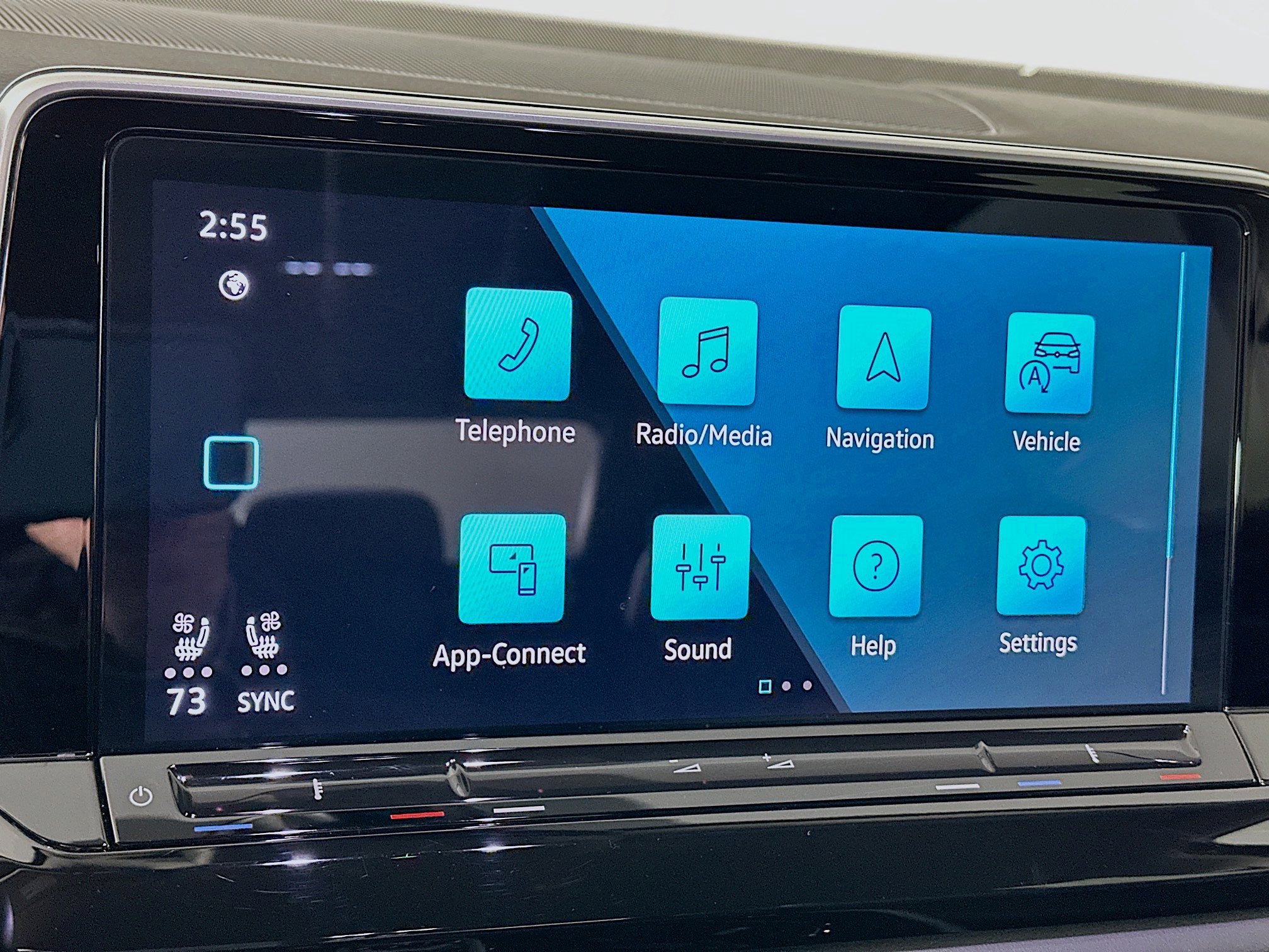 Used 2025 Volkswagen Atlas SE image 21