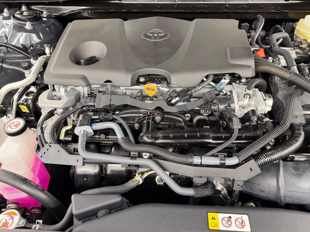 Used 2026 Toyota Camry XLE FWD image 40