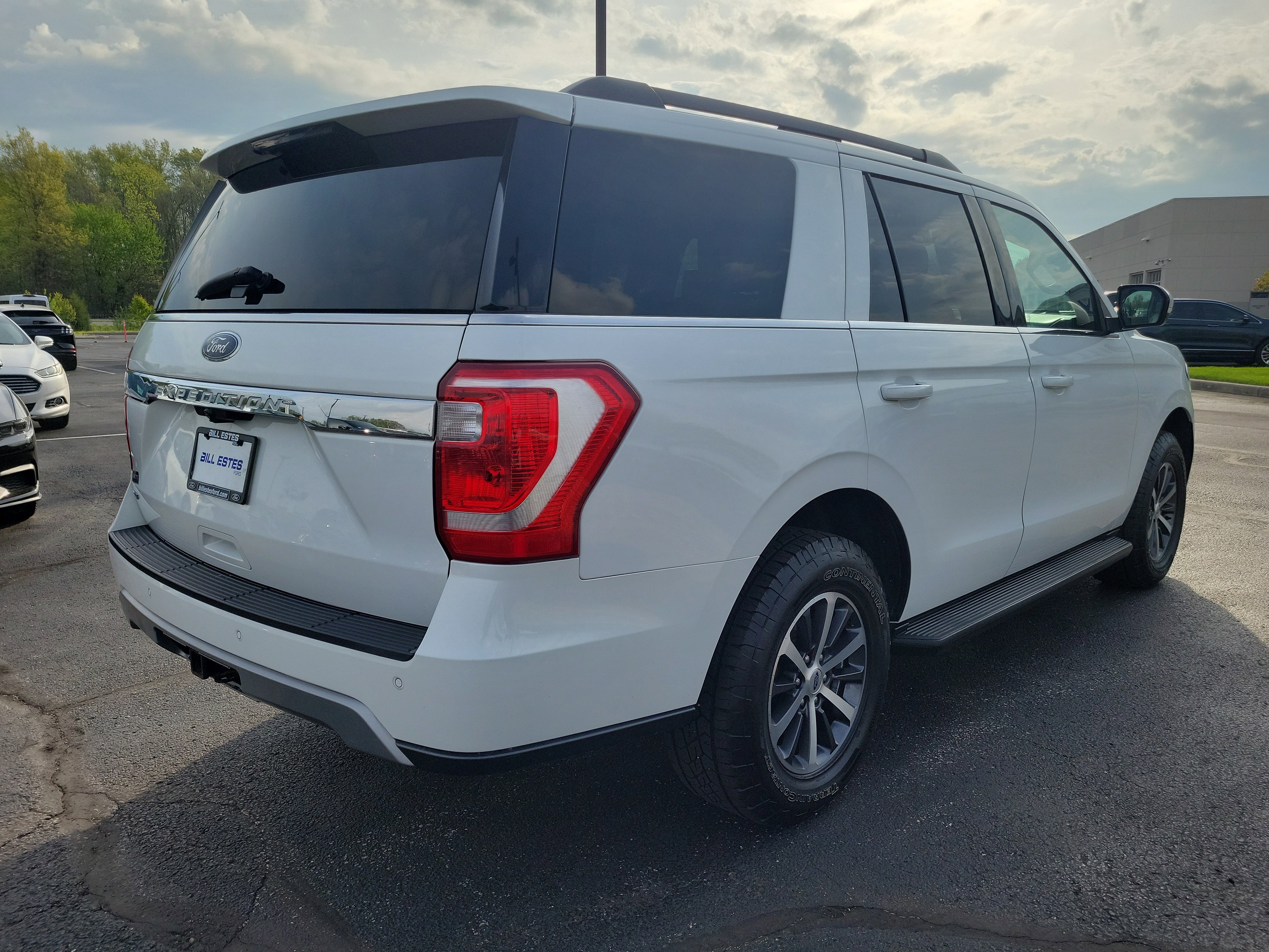 Used 2020 Ford Expedition XLT w/ Equipment Group 201A AWD/4WD image 4