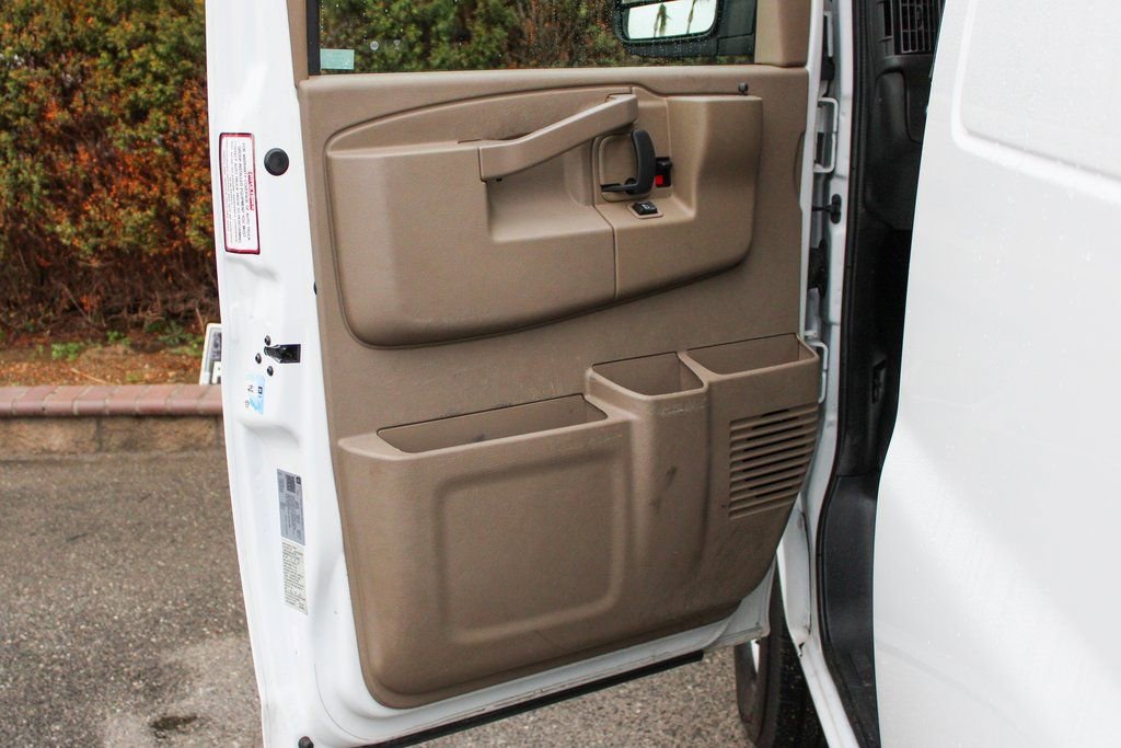 Used 2020 Chevrolet Express 3500 w/ Driver Convenience Package image 14