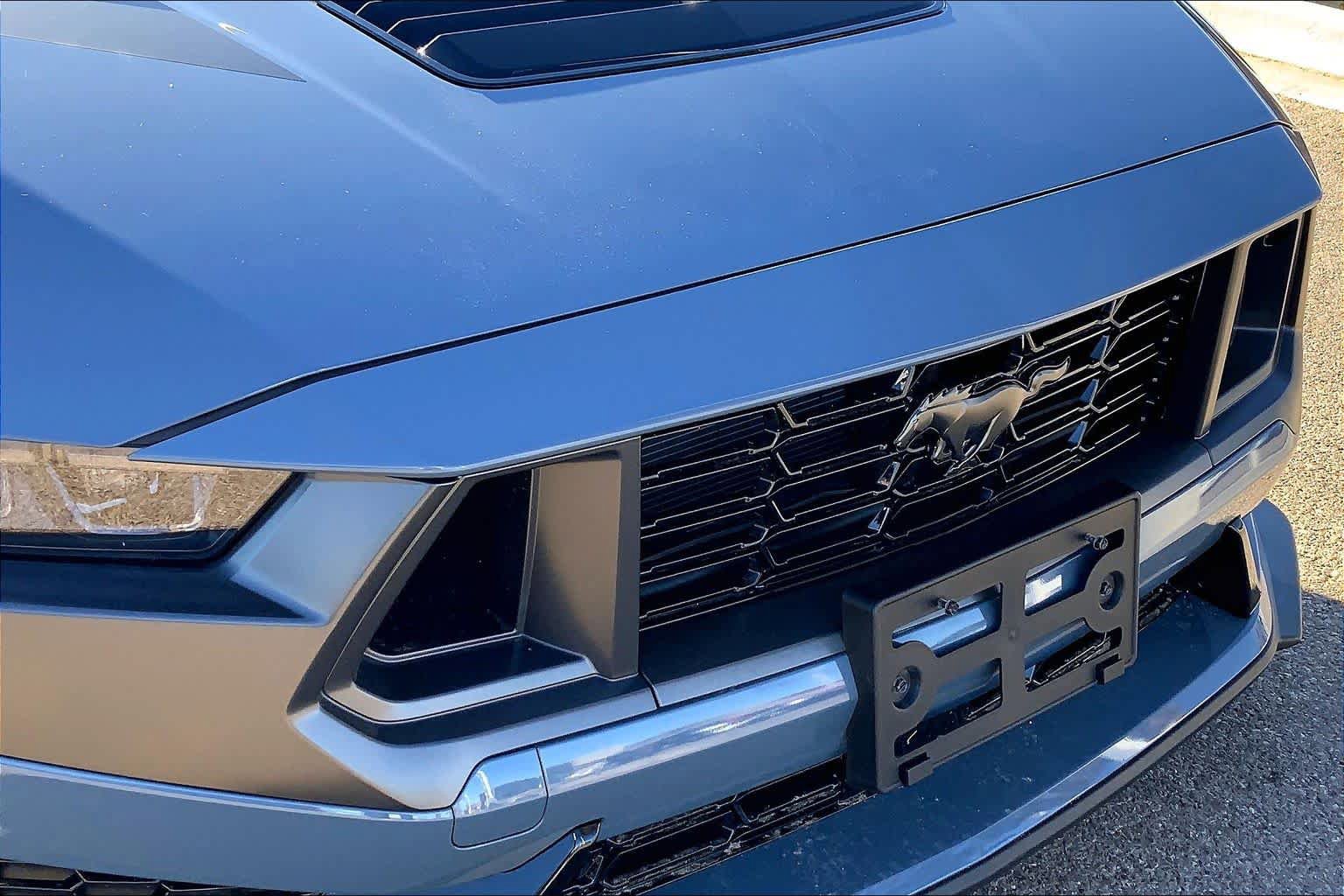 Used 2024 Ford Mustang Dark Horse RWD image 30
