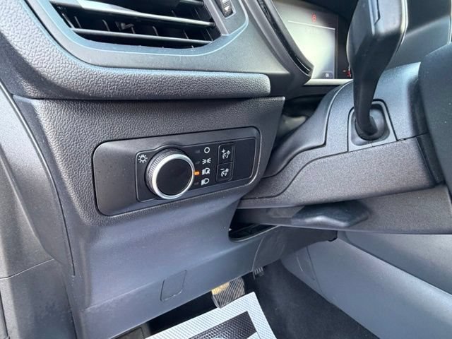 Used 2025 Ford Escape ST-Line FWD image 33