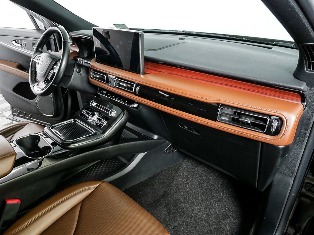 Used 2021 Lincoln Nautilus Reserve image 23