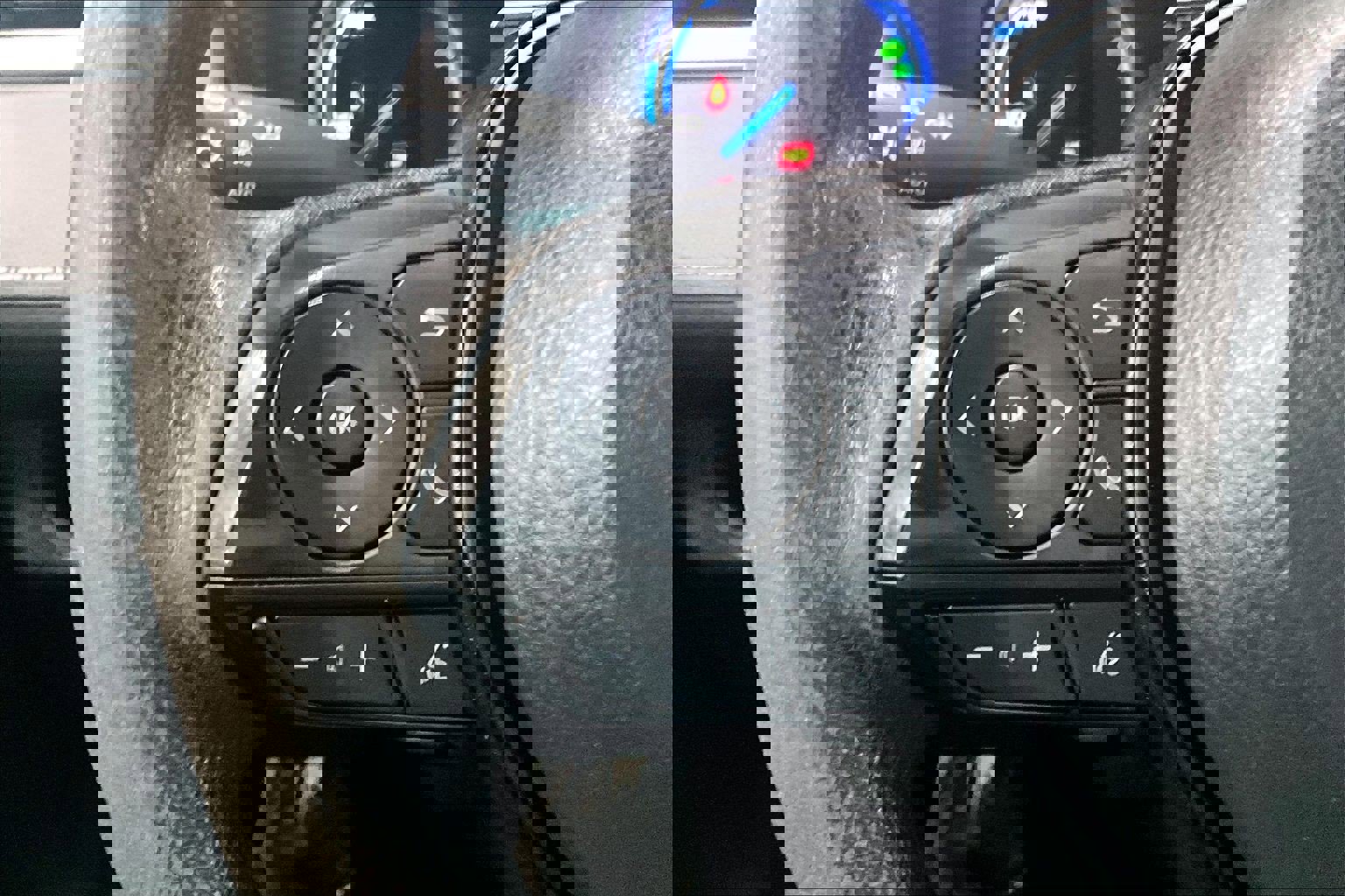 Used 2023 Toyota RAV4 XLE image 17