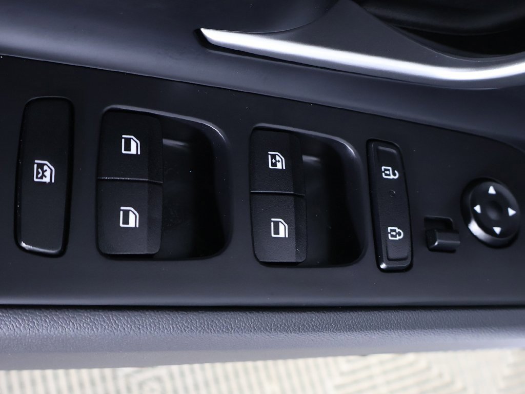 Used 2025 Hyundai Elantra Blue image 31