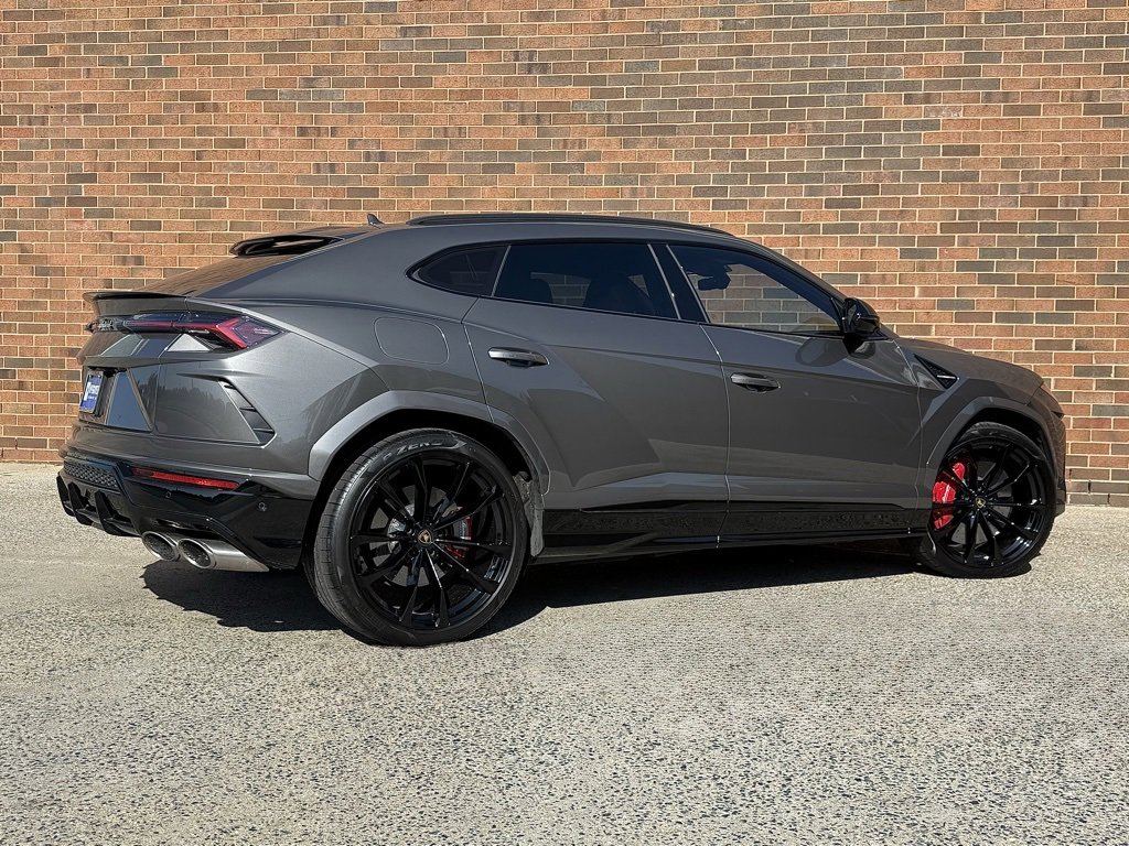 Used 2022 Lamborghini Urus image 7
