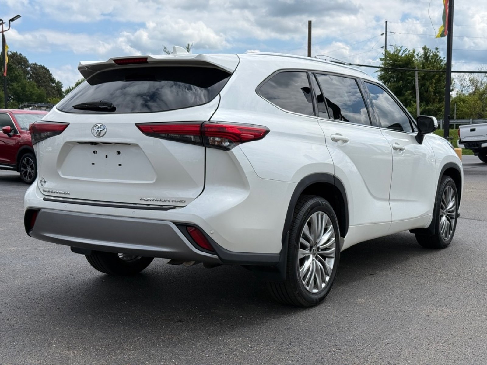 Used 2021 Toyota Highlander Limited AWD/4WD image 8