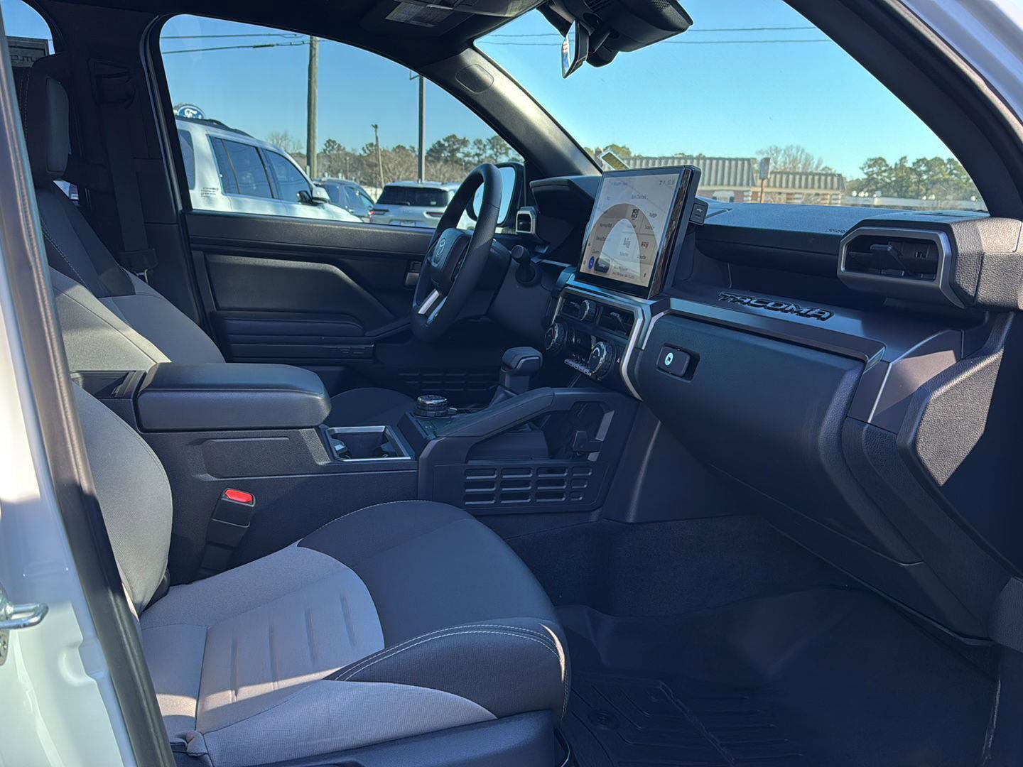 Used 2025 Toyota Tacoma TRD Off-Road image 10