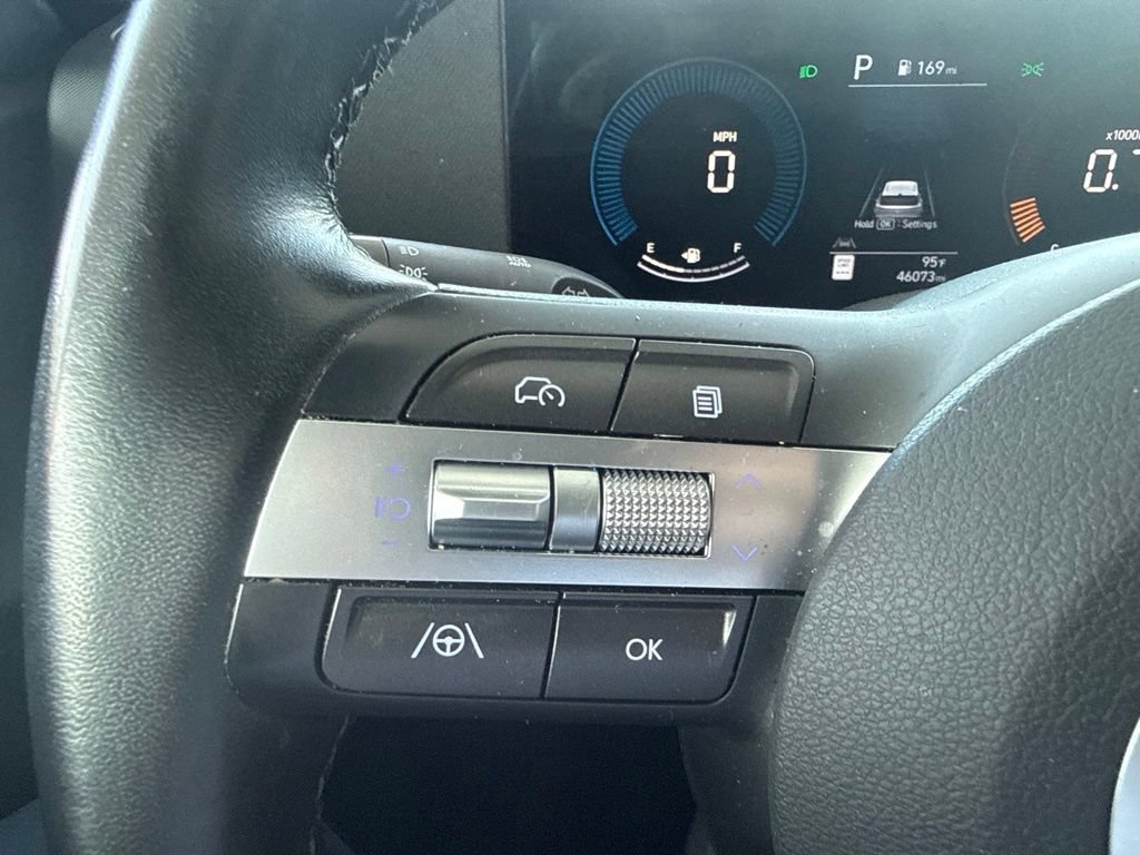 Used 2025 Hyundai Kona SEL FWD image 28