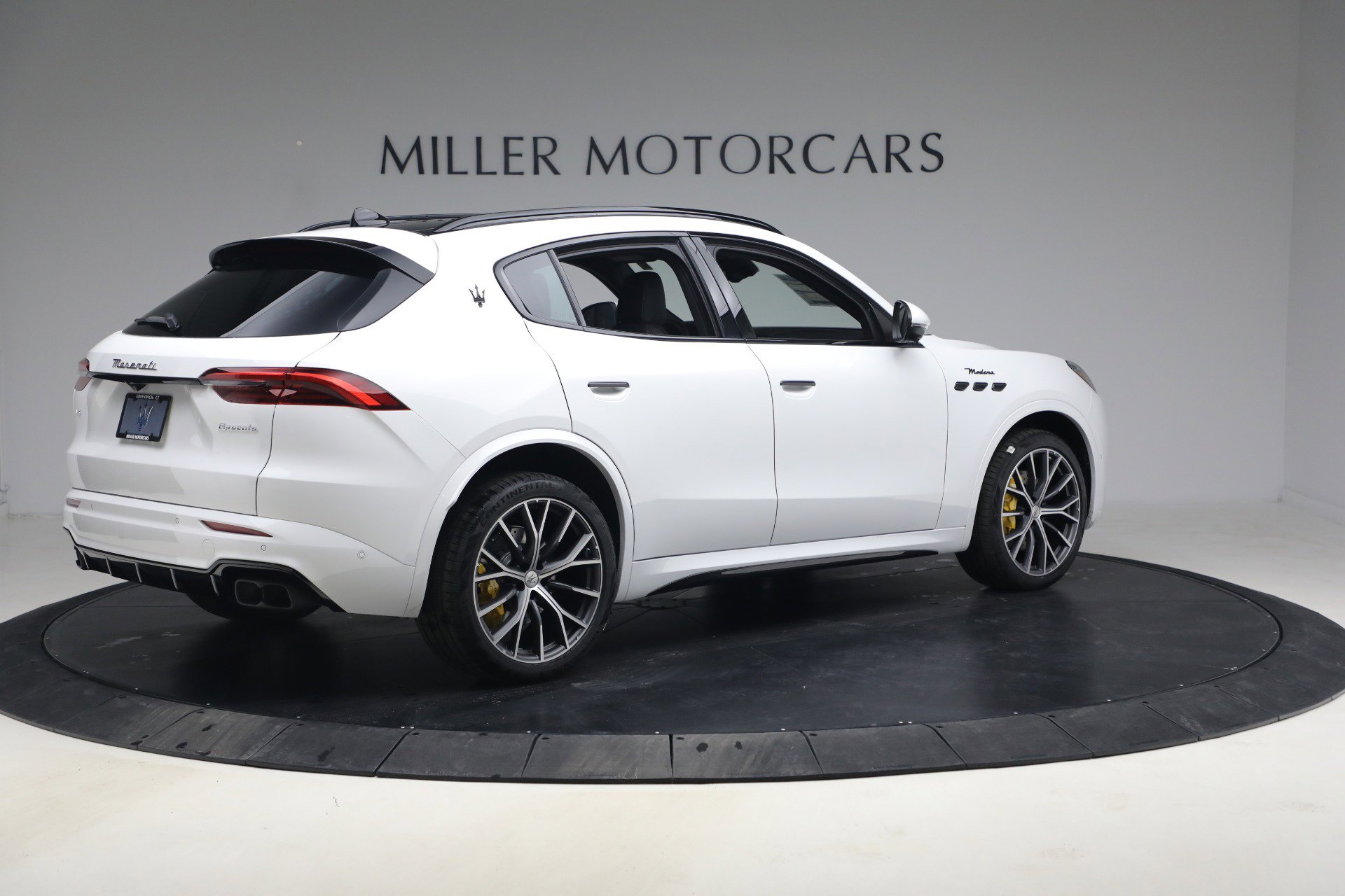 New 2026 Maserati Grecale Modena image 8