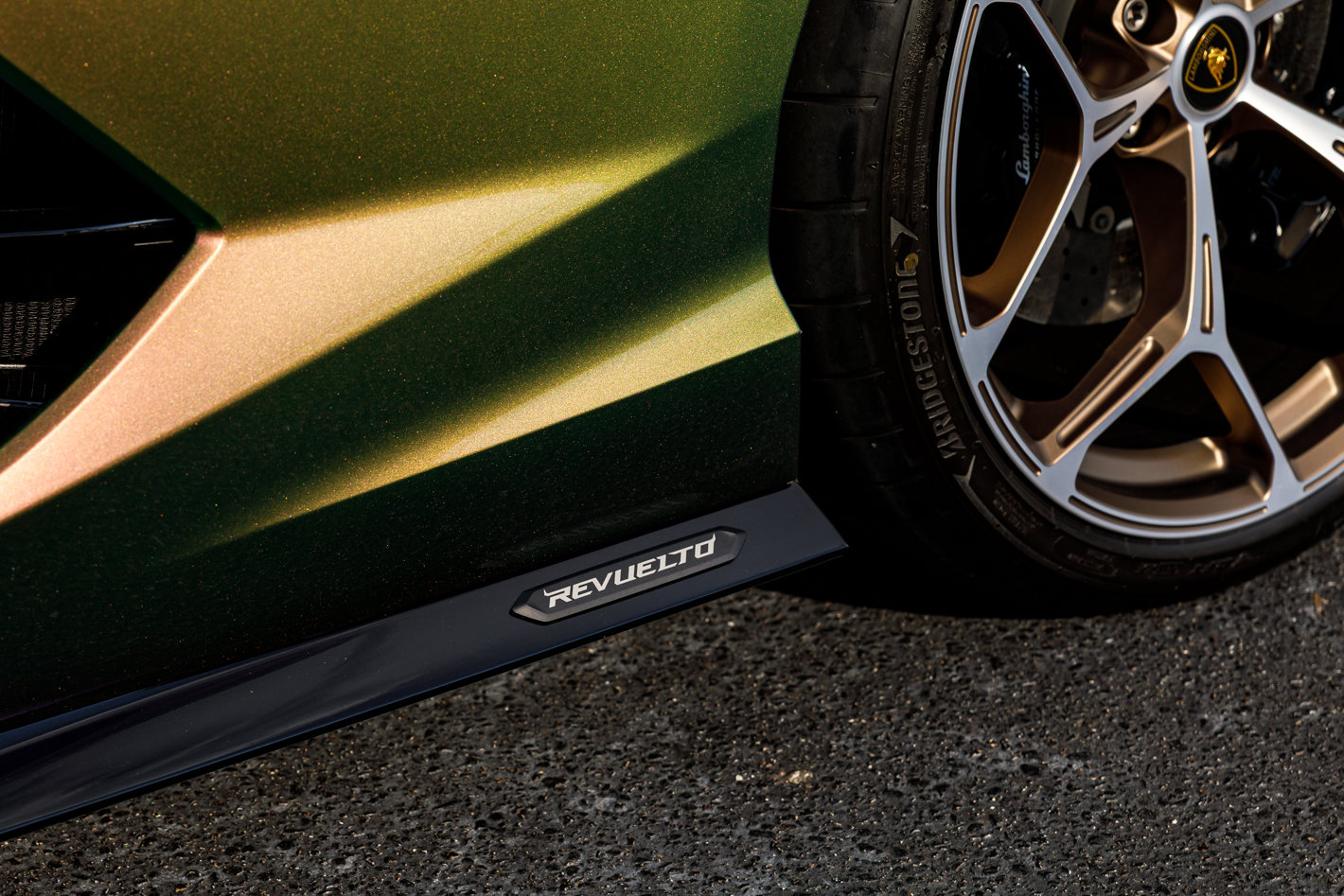 Used 2024 Lamborghini Revuelto AWD/4WD image 7