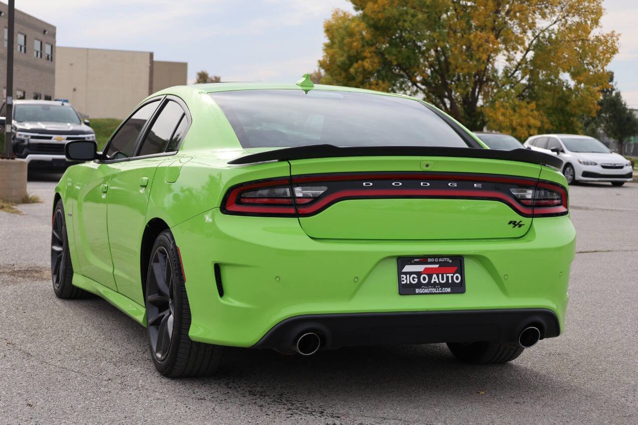 Used 2019 Dodge Charger R/T w/ Plus Group RWD image 11