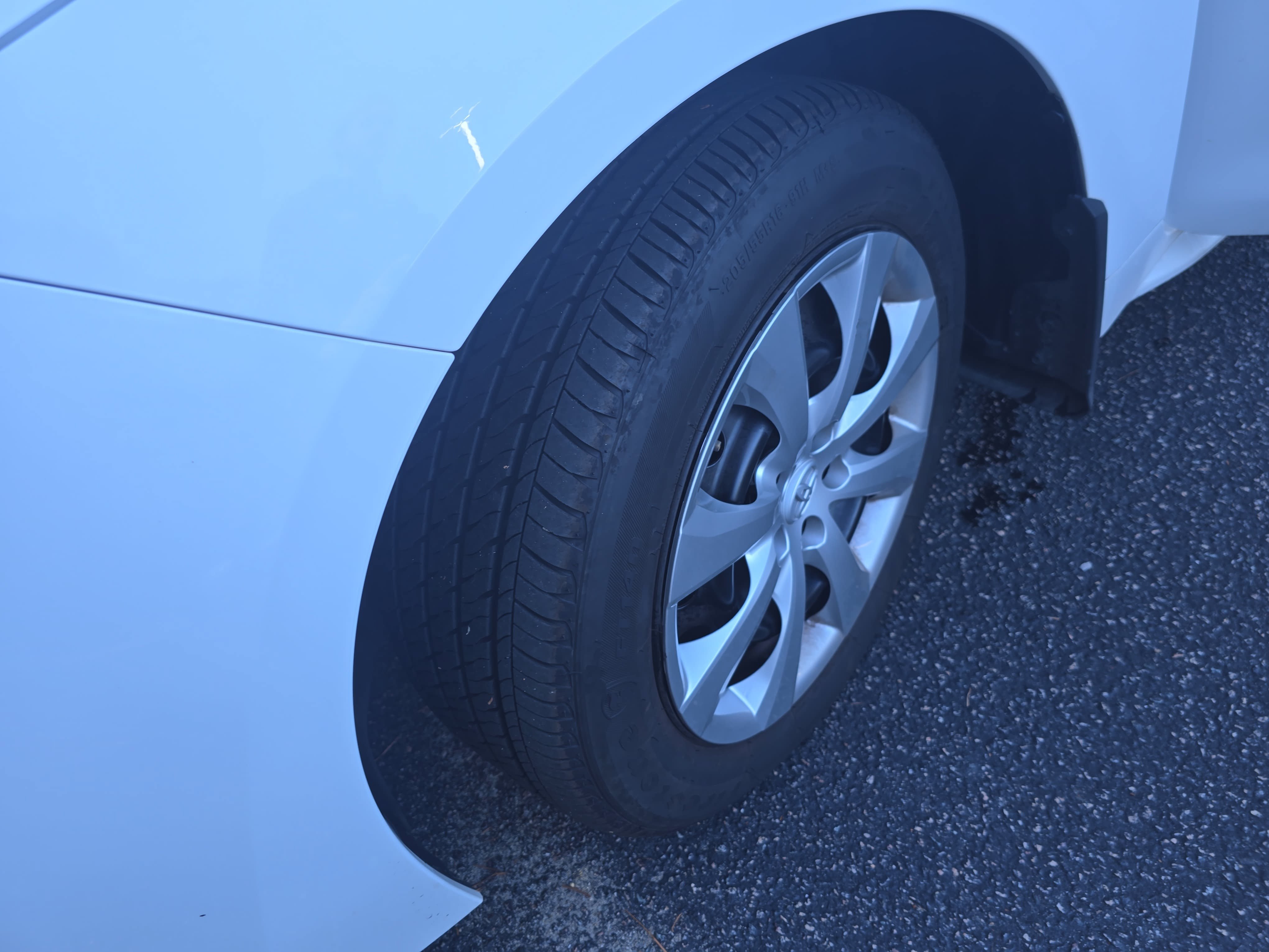 Used 2026 Toyota Corolla LE FWD image 31