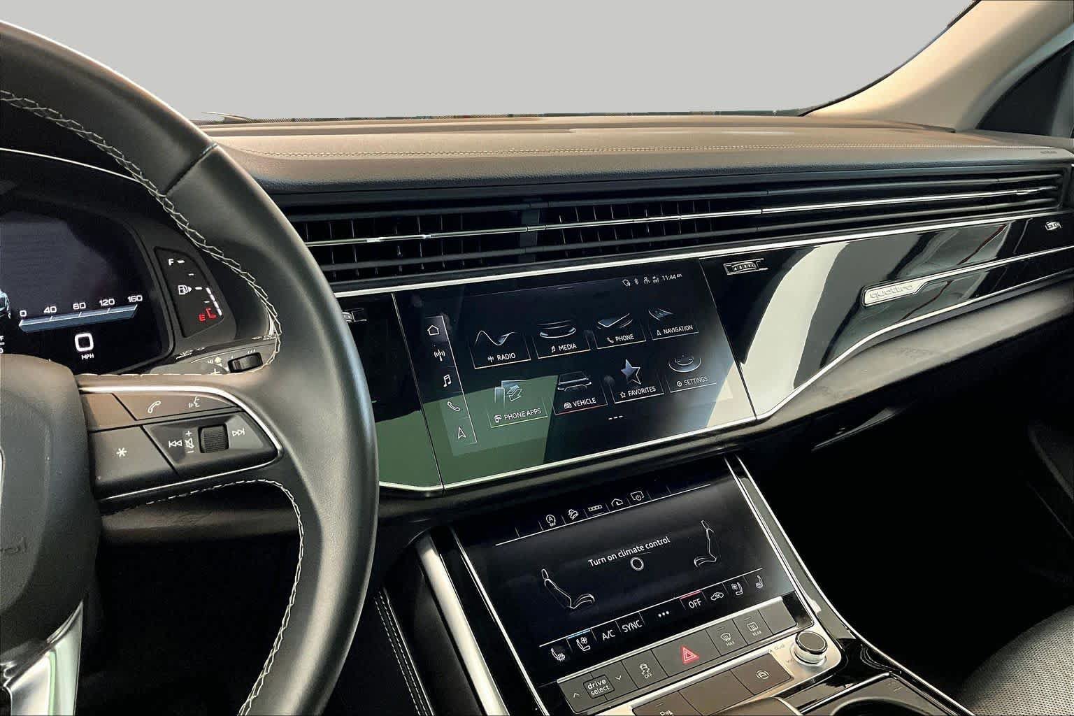 Used 2023 Audi Q8 Premium Plus w/ Premium Plus Package AWD/4WD image 6