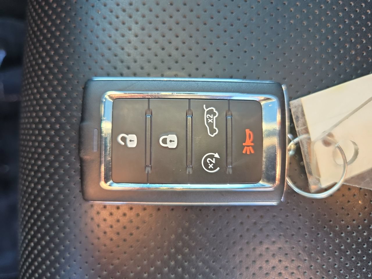 Used 2022 Jeep Grand Cherokee Overland w/ Advanced Protech Group III AWD/4WD image 37