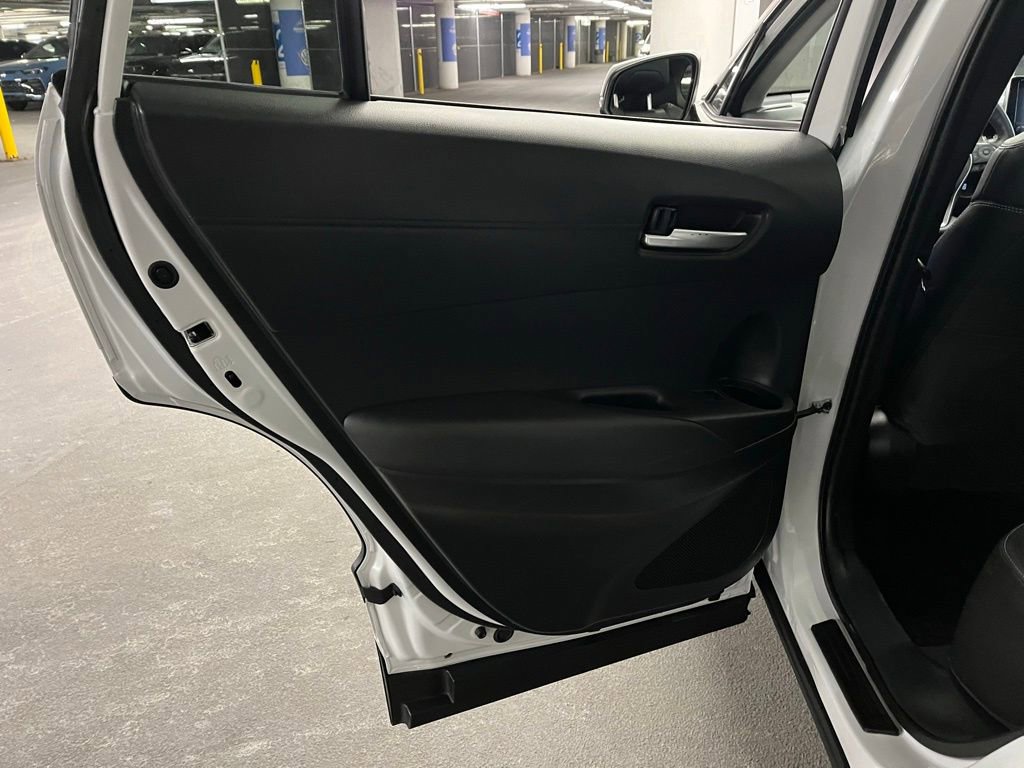 Used 2024 Toyota Corolla Cross XLE w/ Convenience Package image 19