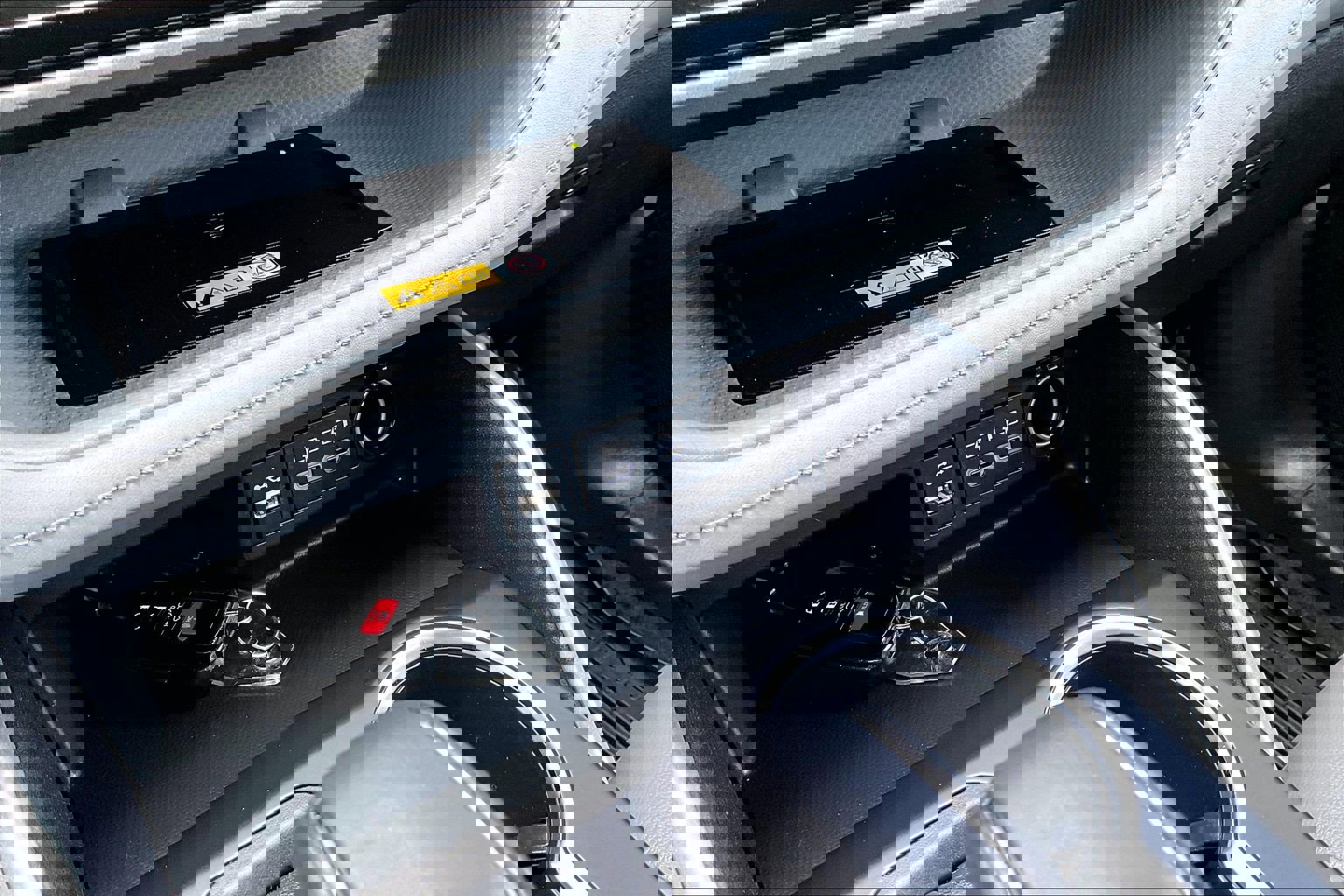 Used 2023 Toyota Highlander XLE image 32