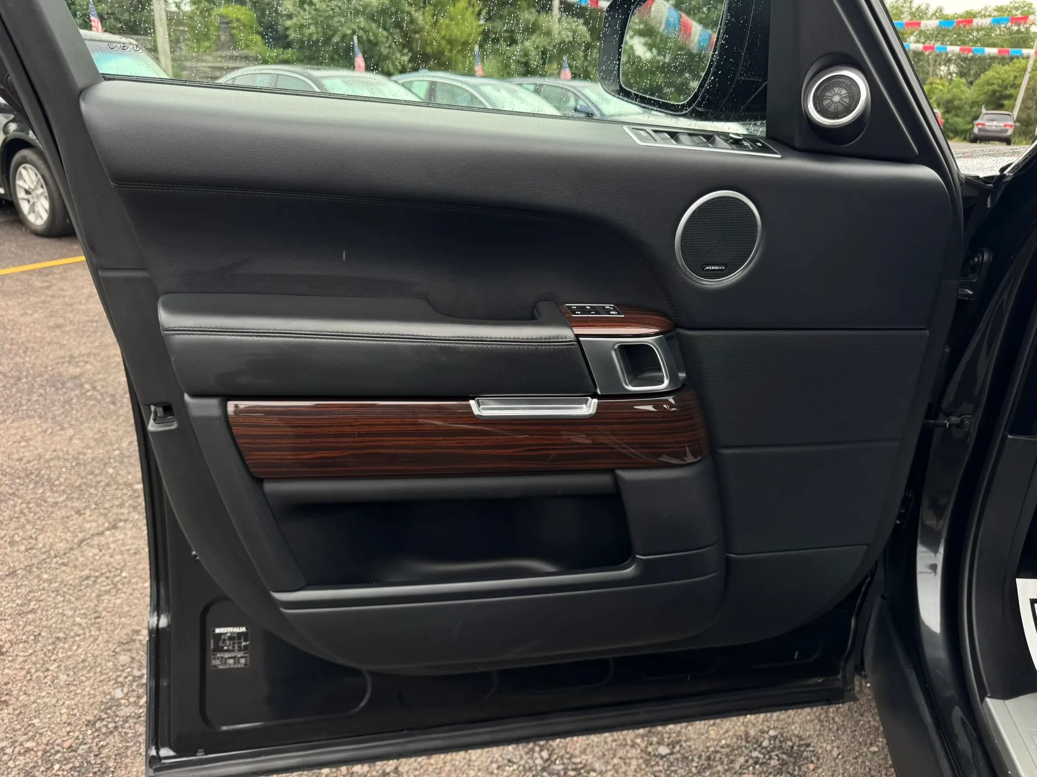 Used 2014 Land Rover Range Rover Supercharged AWD/4WD image 19
