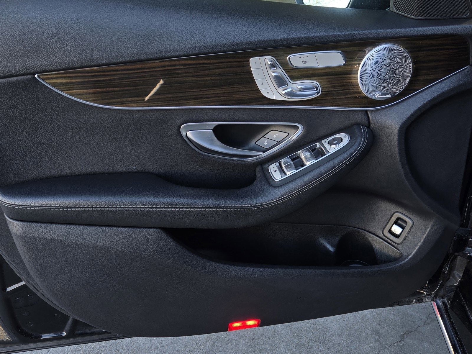 Used 2018 Mercedes-Benz C 300 4MATIC Sedan image 9