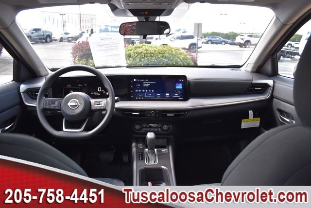 Used 2026 Nissan Kicks SV w/ SV Premium Package FWD image 3