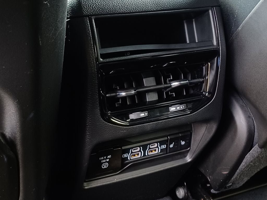 Used 2024 Jeep Grand Cherokee Limited w/ Black Appearance Package AWD/4WD image 31