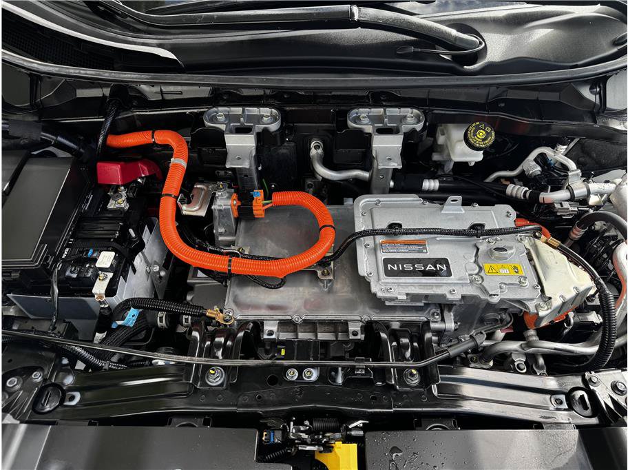 Used 2024 Nissan Ariya AWD image 31