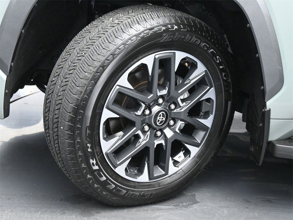 Used 2025 Toyota Sequoia Limited image 26