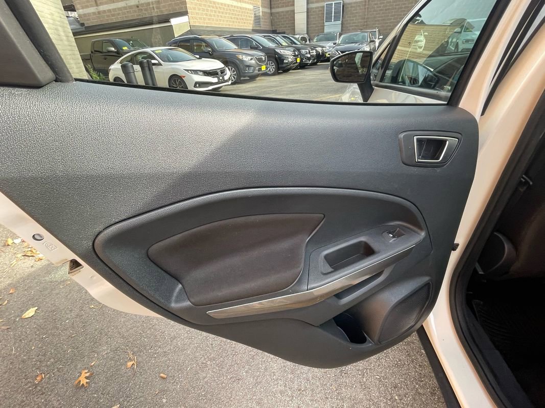 Used 2018 Ford EcoSport SE image 24