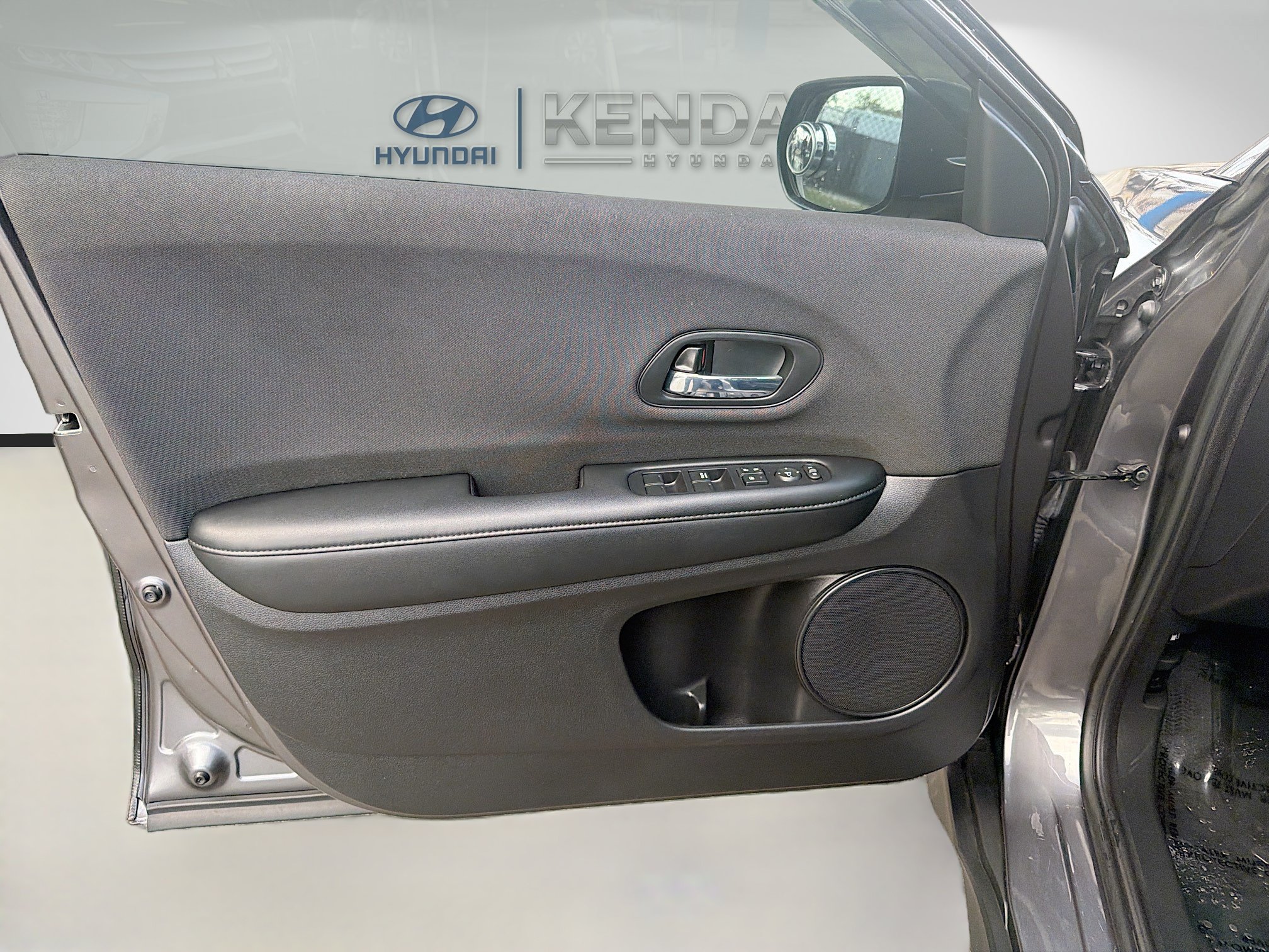 Used 2022 Honda HR-V LX image 17