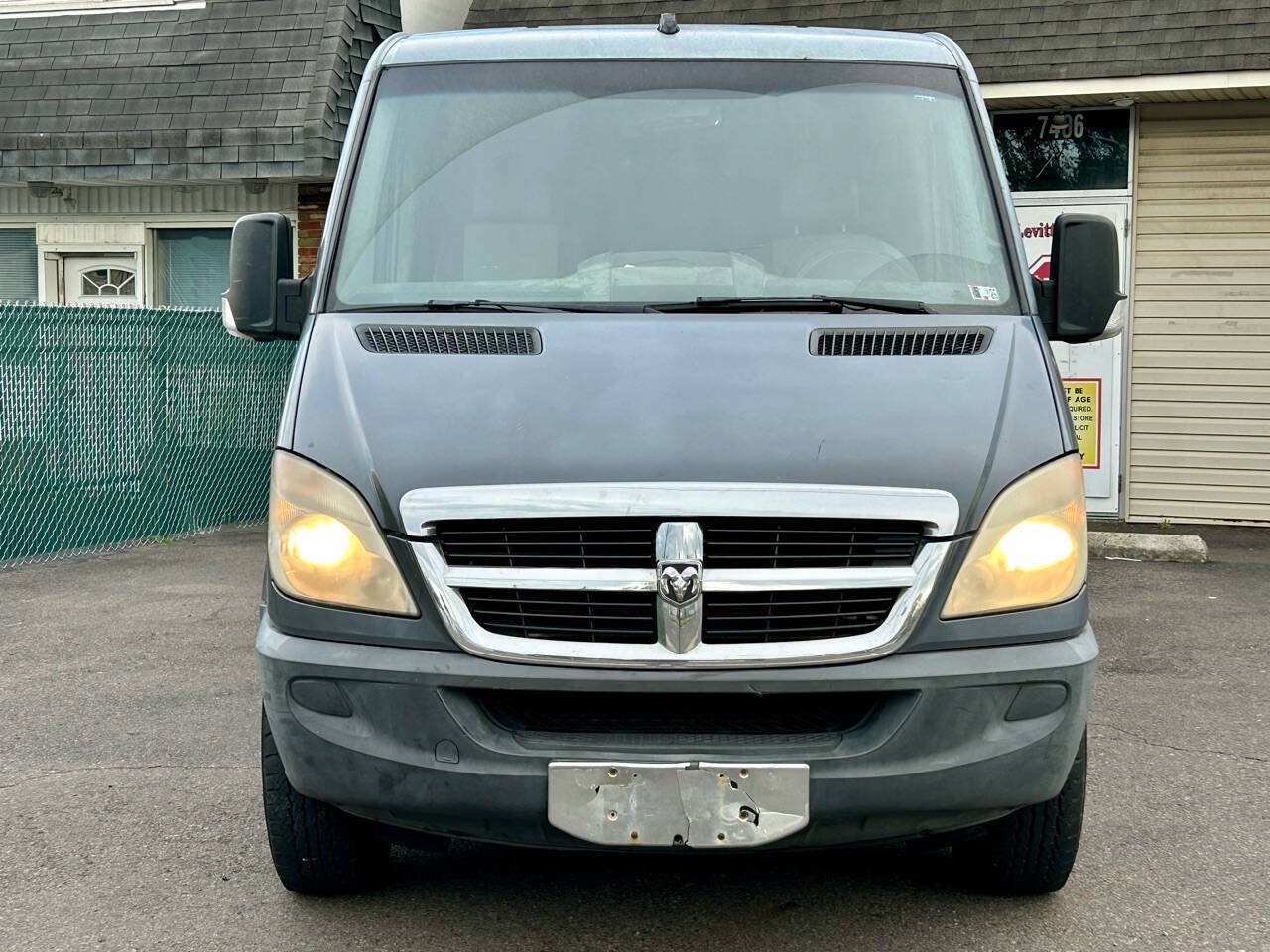 Used 2008 Dodge Sprinter 2500 RWD image 2