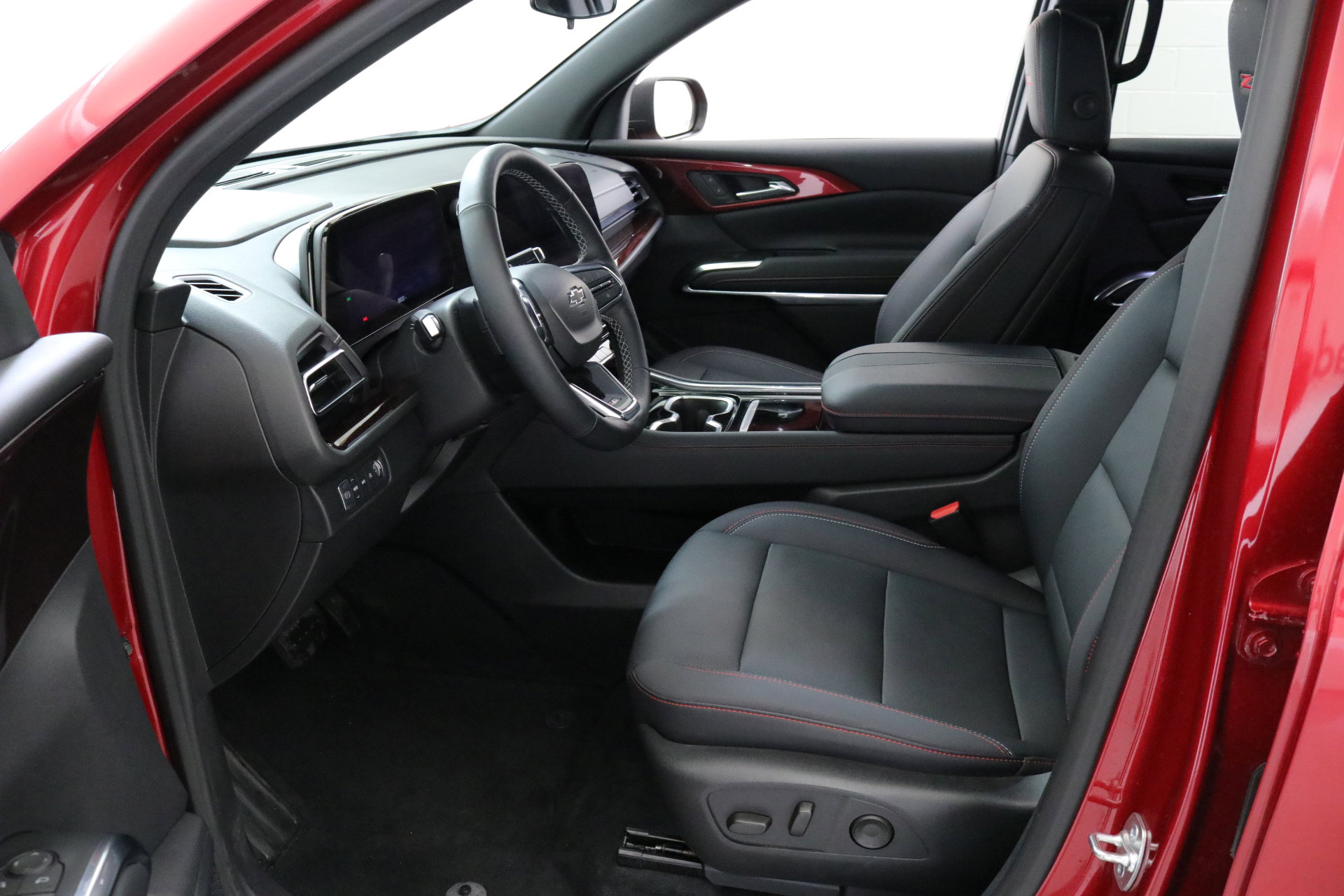 Used 2024 Chevrolet Traverse Z71 image 25