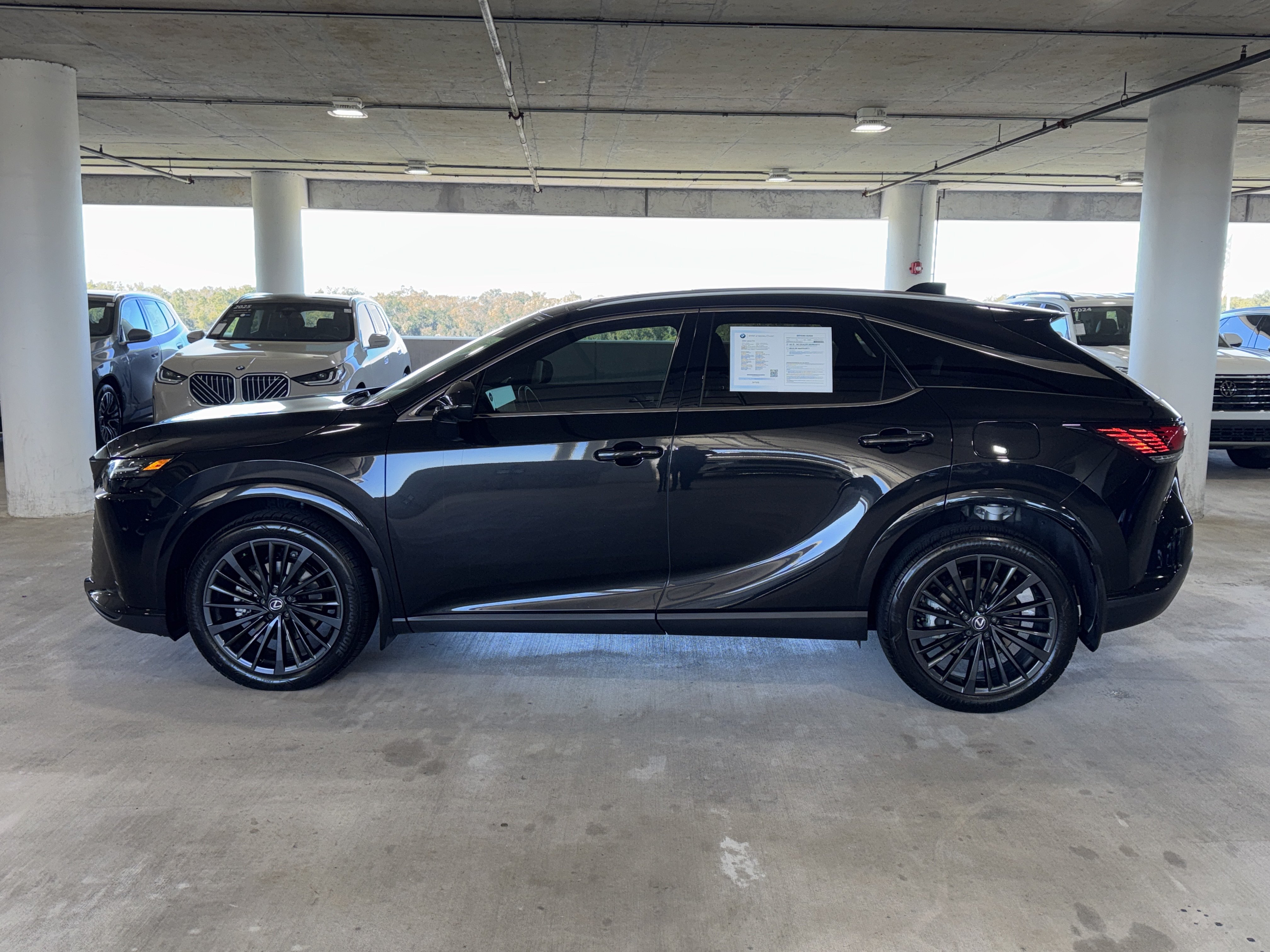 Used 2024 Lexus RX 350 Premium w/ Convenience Package FWD image 5